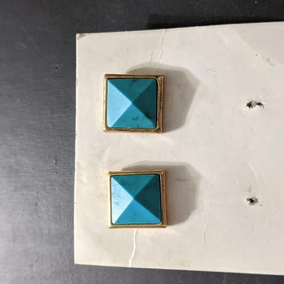 GOLD Tone Turquoise Colored Square Pyramid Shape Statement Earrings - Picture 1 of 1